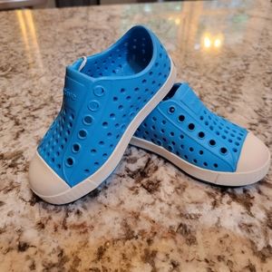 Nwt - Native Slip On Shoes. Blue - Kids size 6c